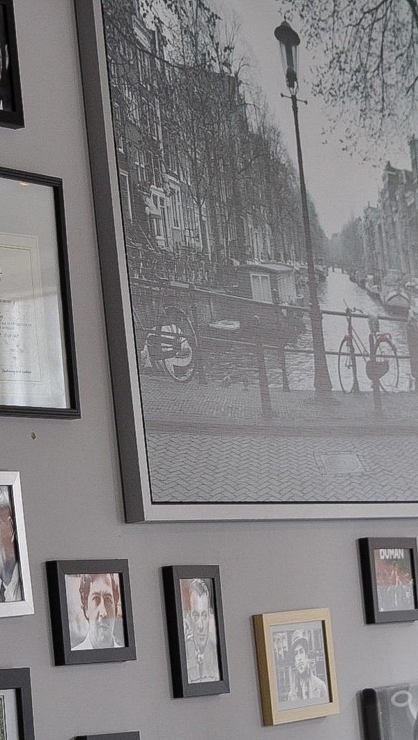 Fotomuur met klassieke kapsels — Barber Poort Almere Poort